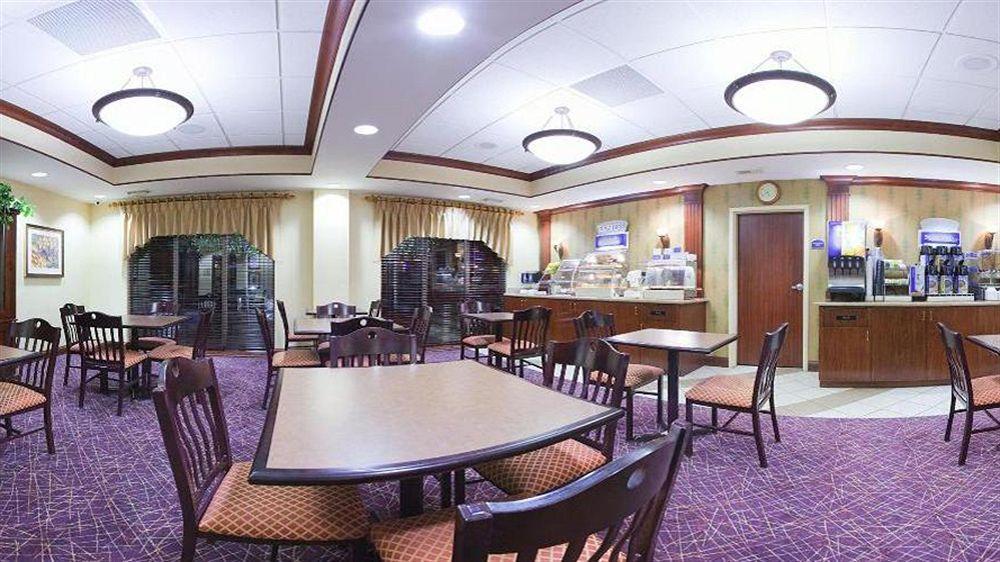 فندق وأجنحة هوليداي إن إكسبريس دايتون - سنترفيل Centerville المظهر الخارجي الصورة